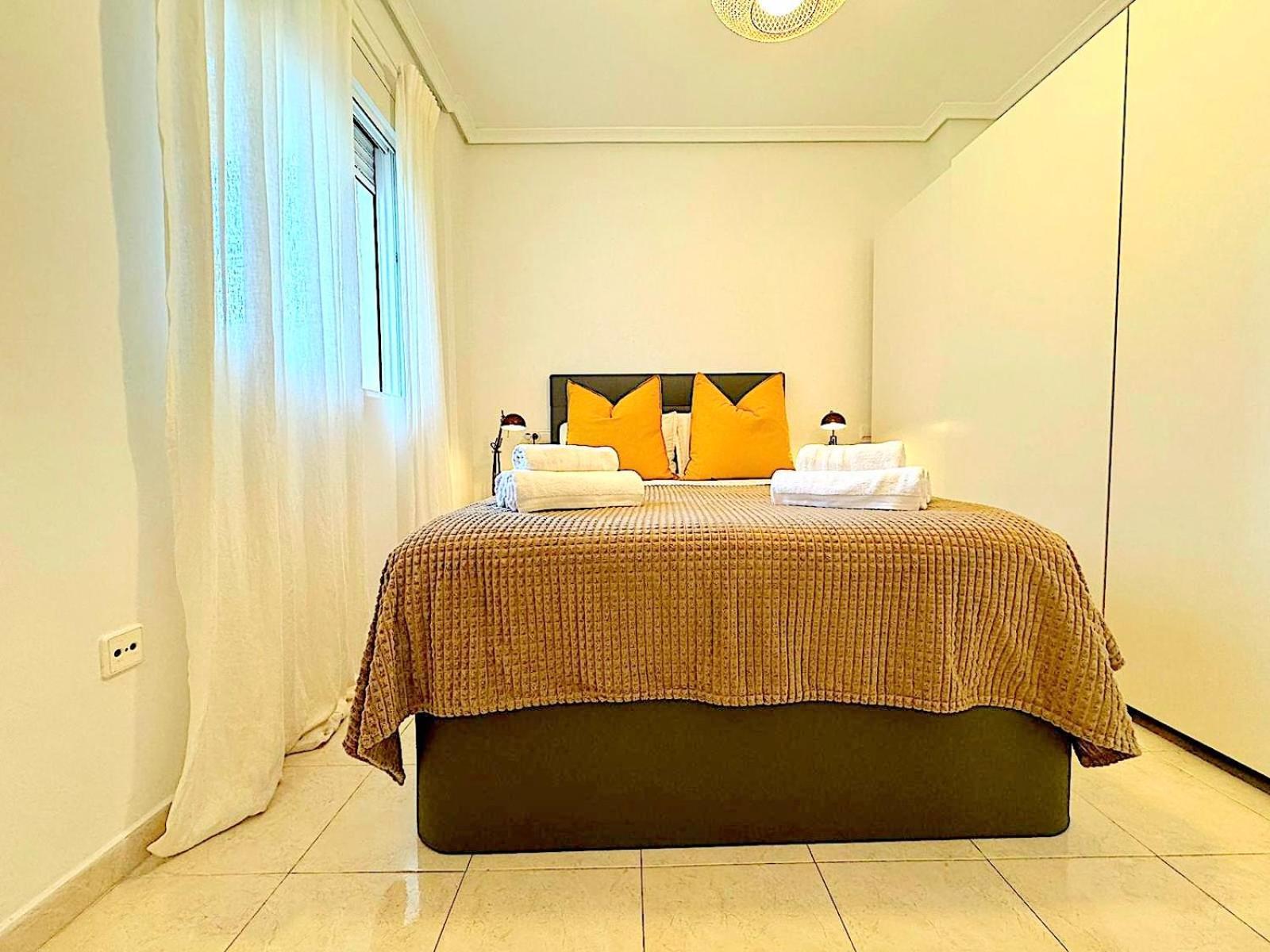 Atico Con Privado Jacuzzi , 1 Min Walk De Playa Apartment