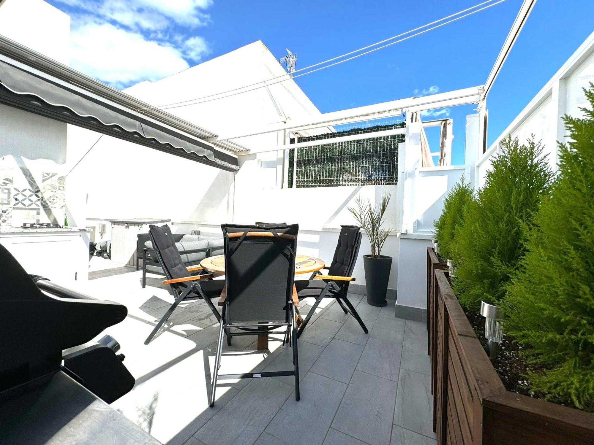 Apartment Atico Con Privado Jacuzzi , 1 Min Walk De Playa *